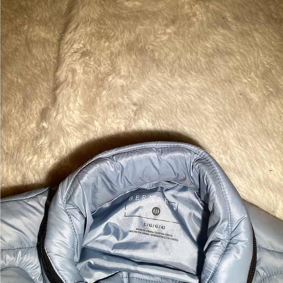 Bernardo blue puffy vest size large - Picture 11 of 11